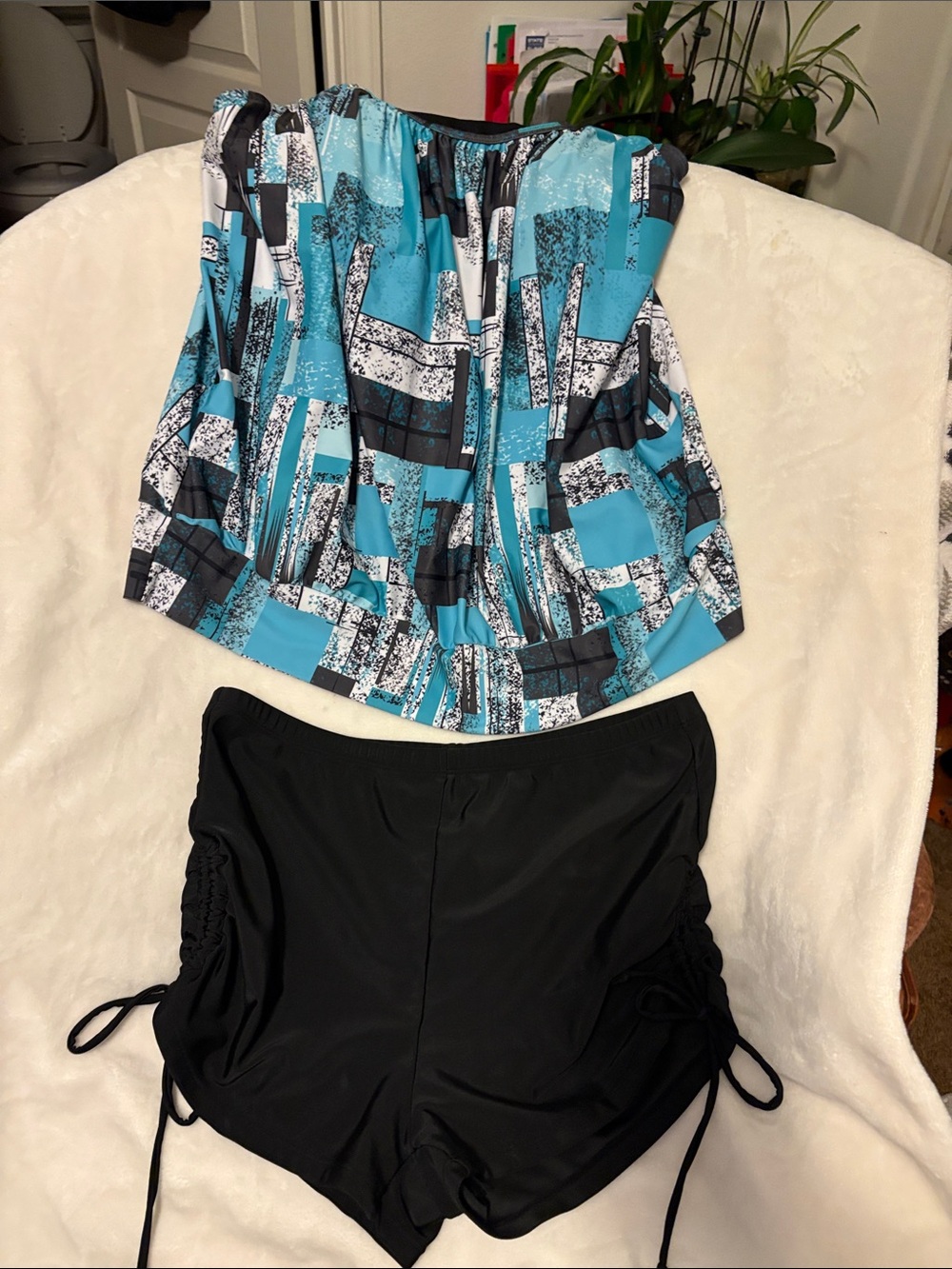 Turquoise & Black Geometric Strapless Tankini with Black Swim Shorts